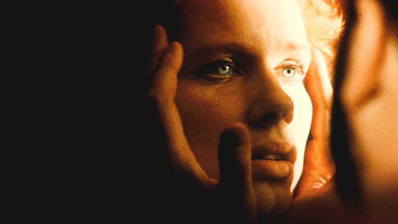 Фильм Шепоты и крики (1972)